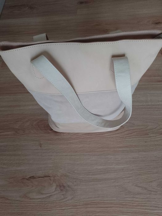 Нова дамска чанта от естествена кожа