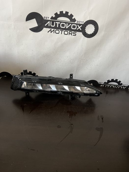 Lampa led drl lumini zi dreapta Skoda Superb 3 Facelift