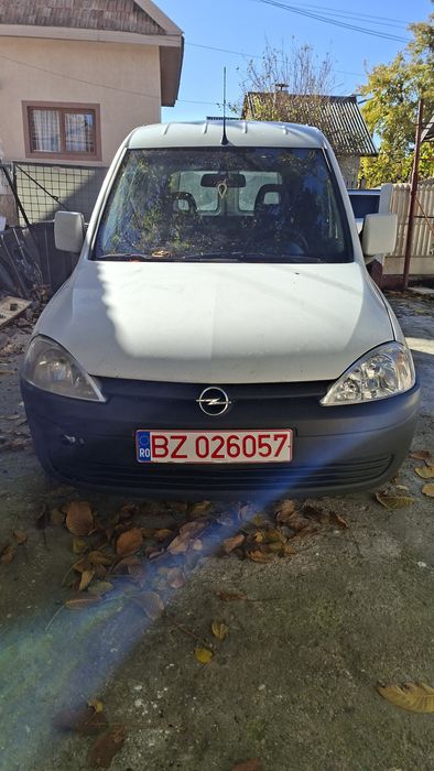 Vând Opel combo in stare buna