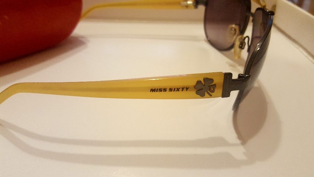 Слънчеви очила Miss Sixty