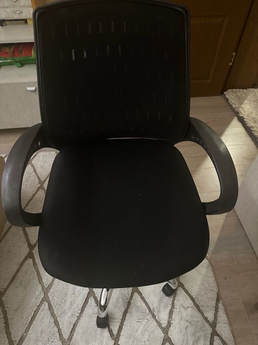 Офис стол за бюро