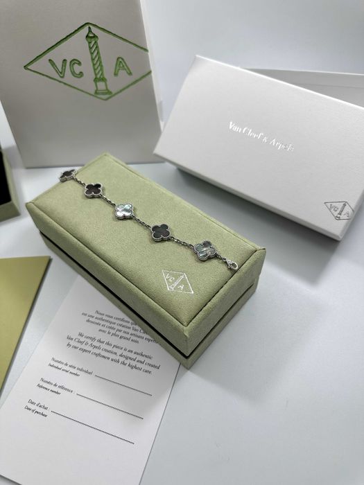 Bracelet Van Cleef & Arpels 5 motifs White Gold 750 Gray