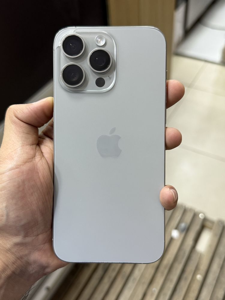 Iphone 15 max 256 natural titan
