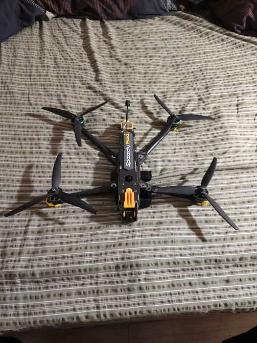 Fpv дрон speedybee mario fold 8 frame.