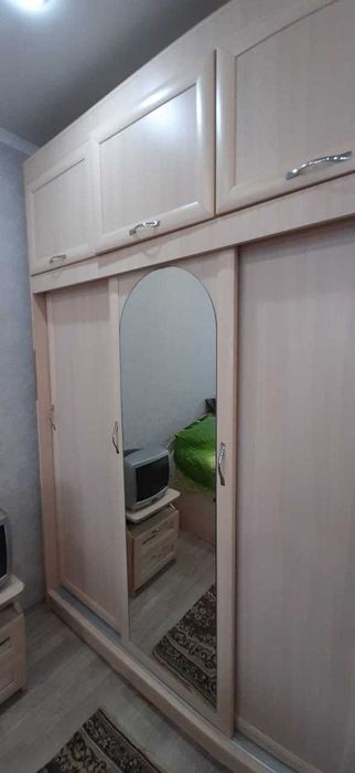 Спальный гарнитур светлый