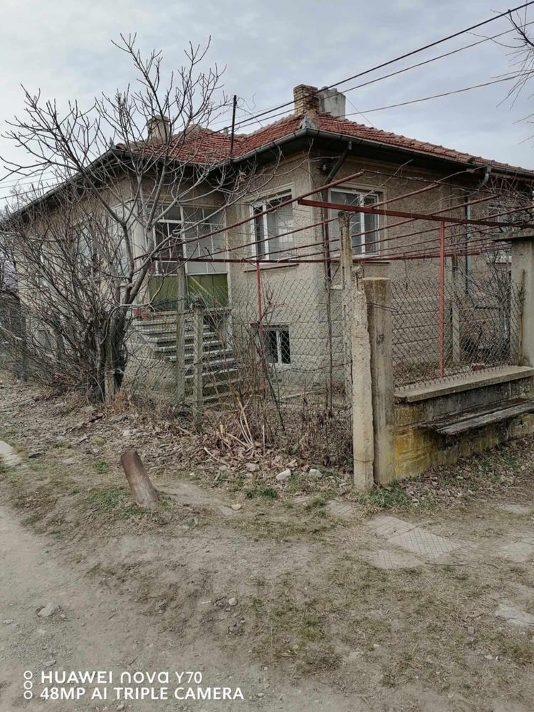Продавам Къща гр Попово