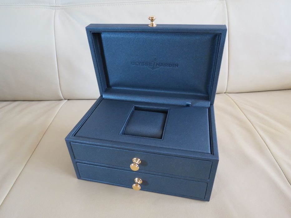 Cutie ceas bijuterii Ulysse Nardin ! Noua !