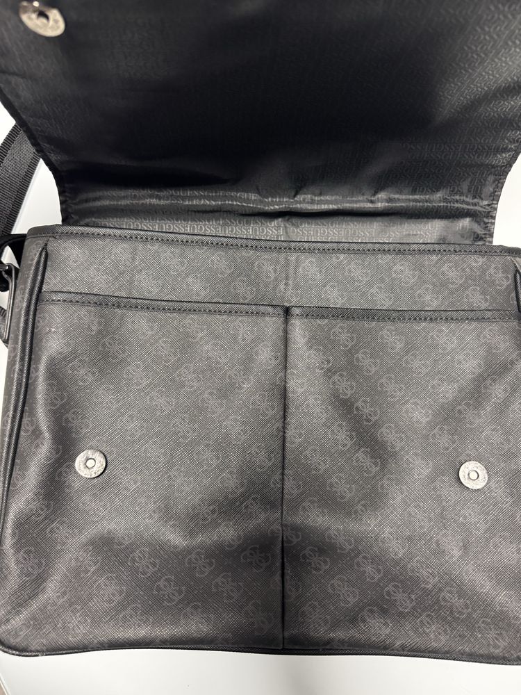 Мъжка чанта Guess
