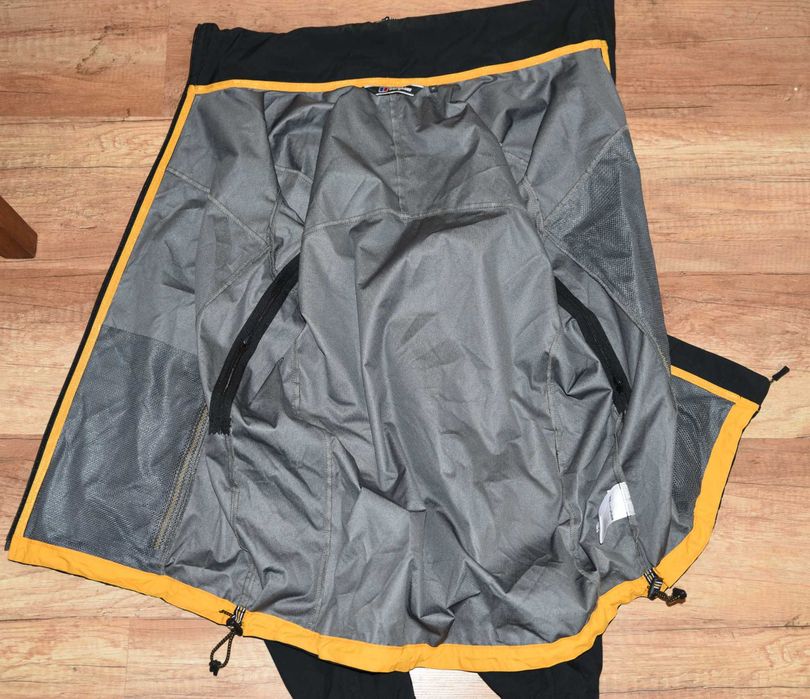 Berghaus Windstopper мъжко яке размер М