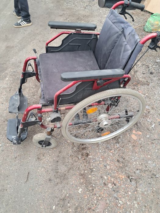 Инвалидная коляска