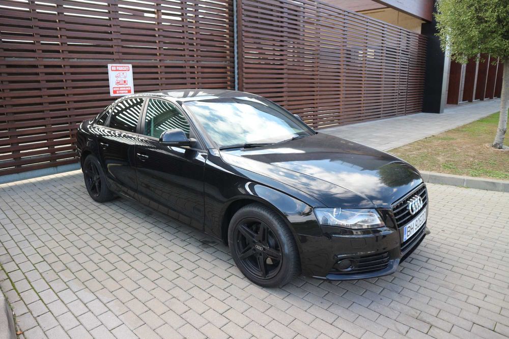 Audi A4 B8 - 1.8 TFSI 160cp - Multitronic 8+1 - CarPlay - Bi-Xenon