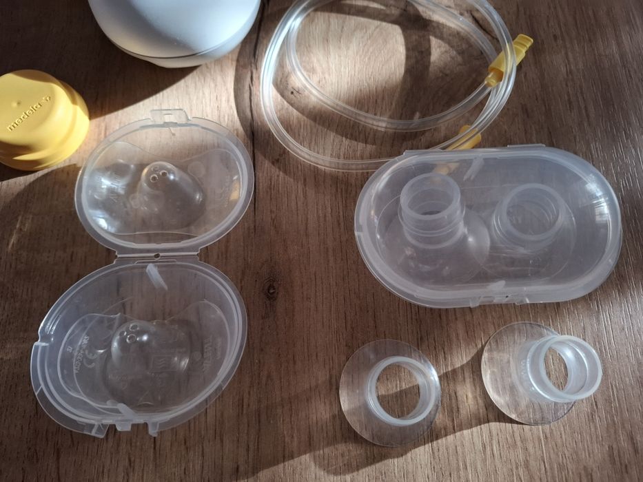 Medela Solo Двуфазна електрическа помпа за кърма