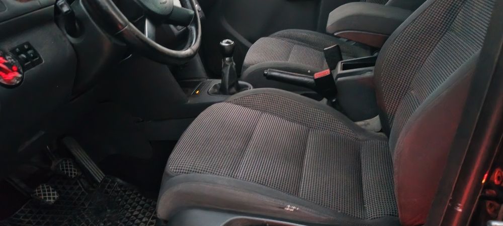 Фолксваген тоуран 1.9 тди 105 коня 6 ск