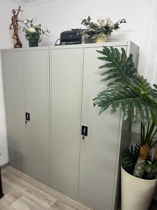 продается мебель - кабинет руководителя и ассистента