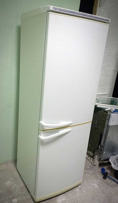 Продам современный , рабочий, большой  холодильник