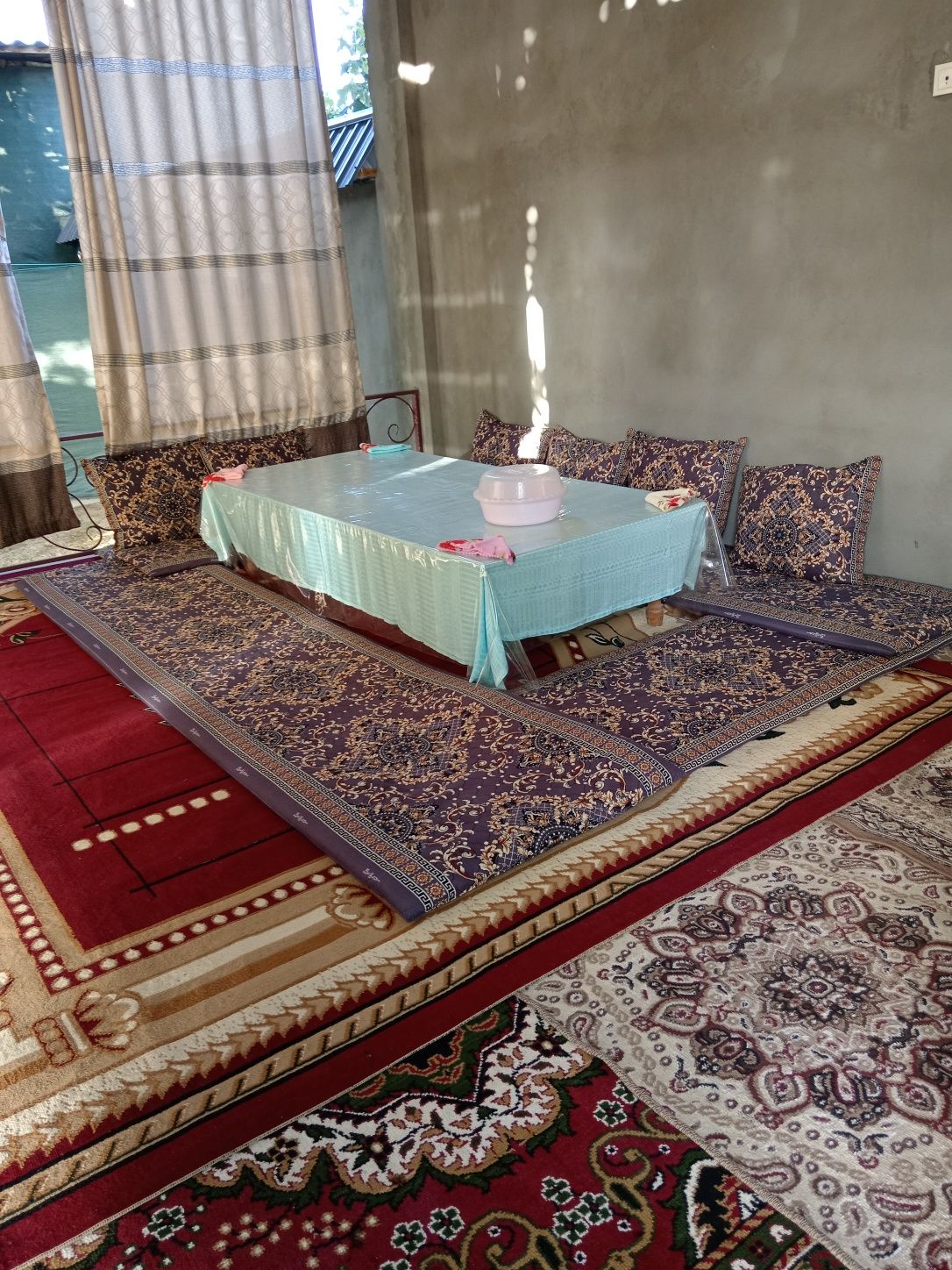 Oqtosh yangi oilaviy dacha.
