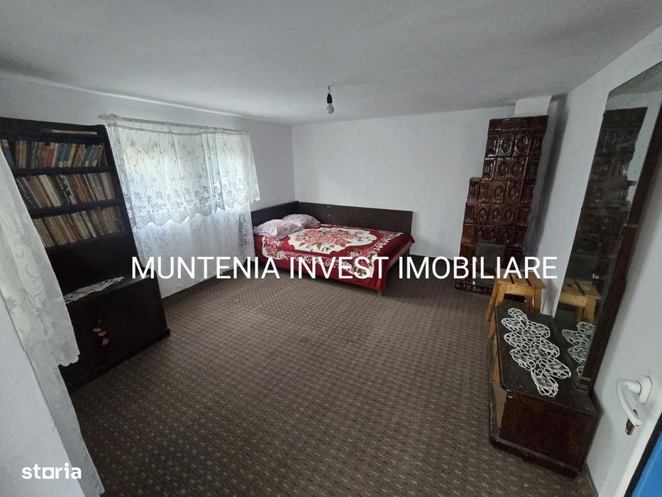 Casa P+M, teren 4350 mp. Vulturești