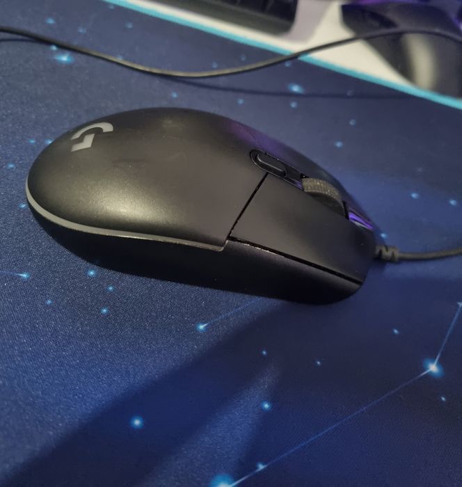 Vând mouse logitech g102