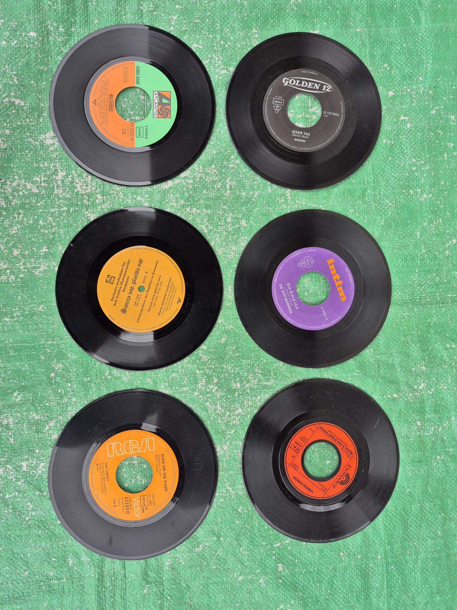 Vand Lot Discuri Vinil colectie aproximativ 112LP muzica usoara mixtă