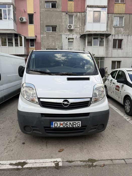 Opel Vivaro varianta long