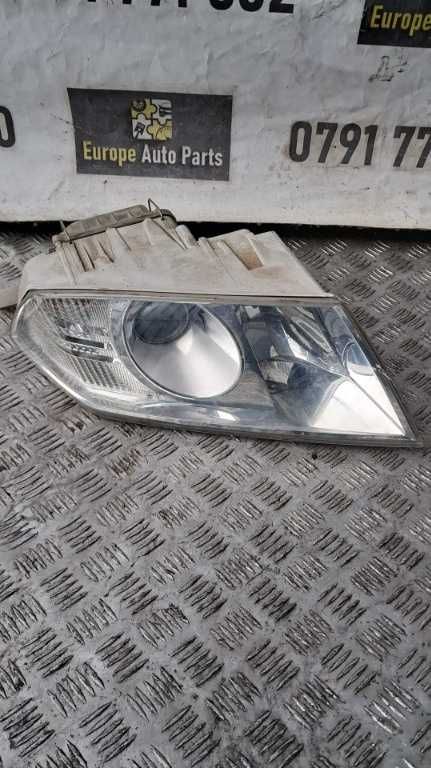 far stanga / dreapta cu xenon Skoda Octavia 2 VRS an 2008