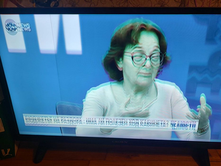 SMART Телевозор Crown 32289Т2SM двоен образ