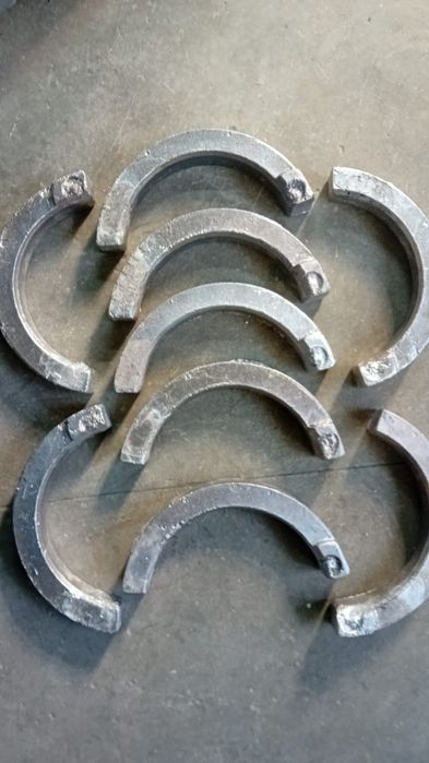 Brate aparate cap la cap