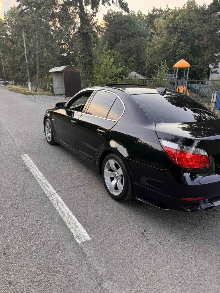 Vând schimb   BMW E60