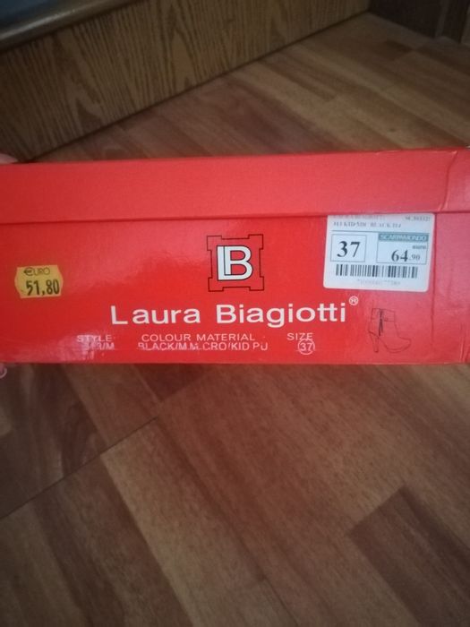 Ghete  dama, Laura Biagiotti