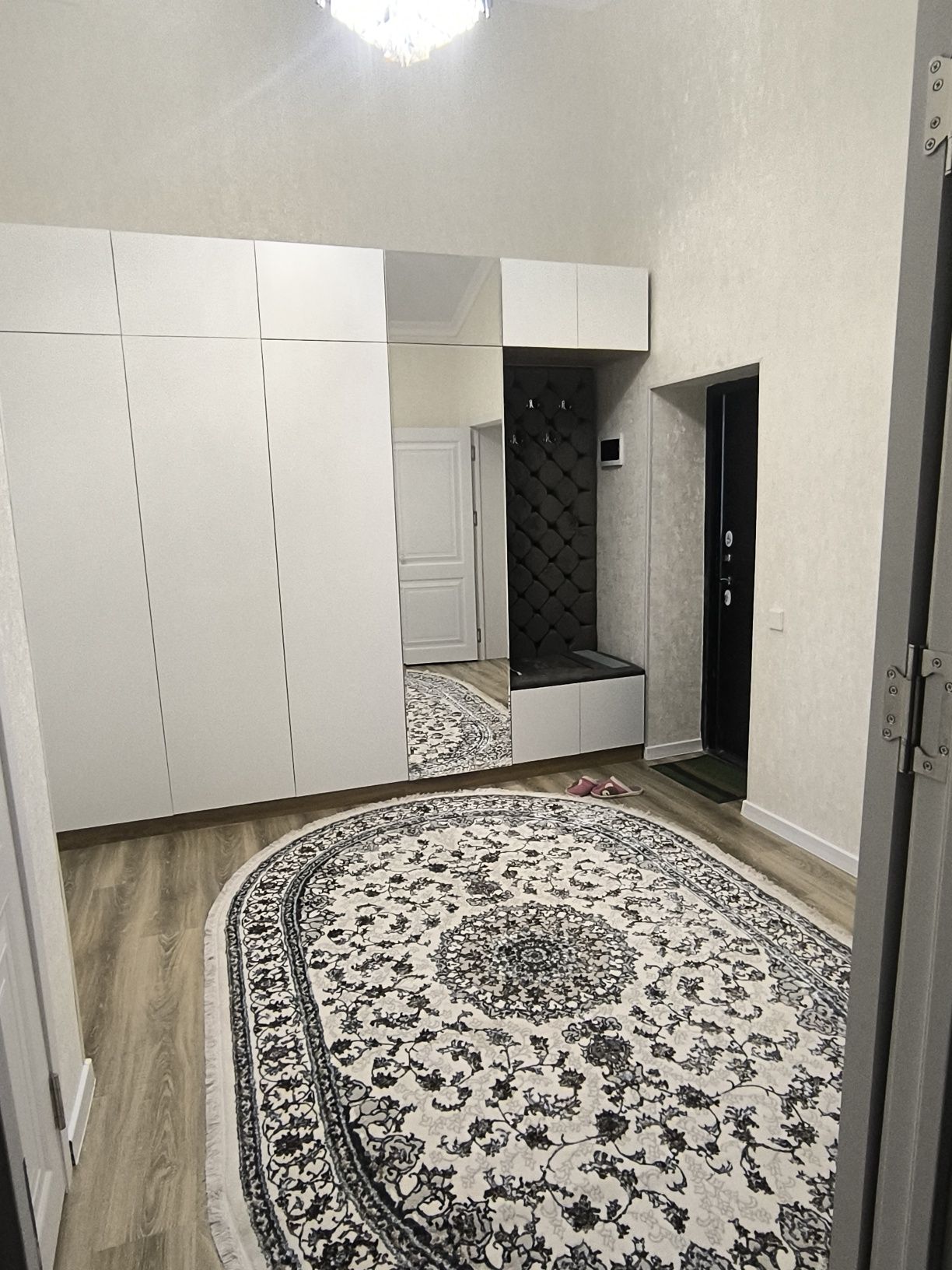 Бесплатная квартира с хозяйкой для одной женщины