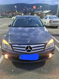 Mercedes-Benz  C200
