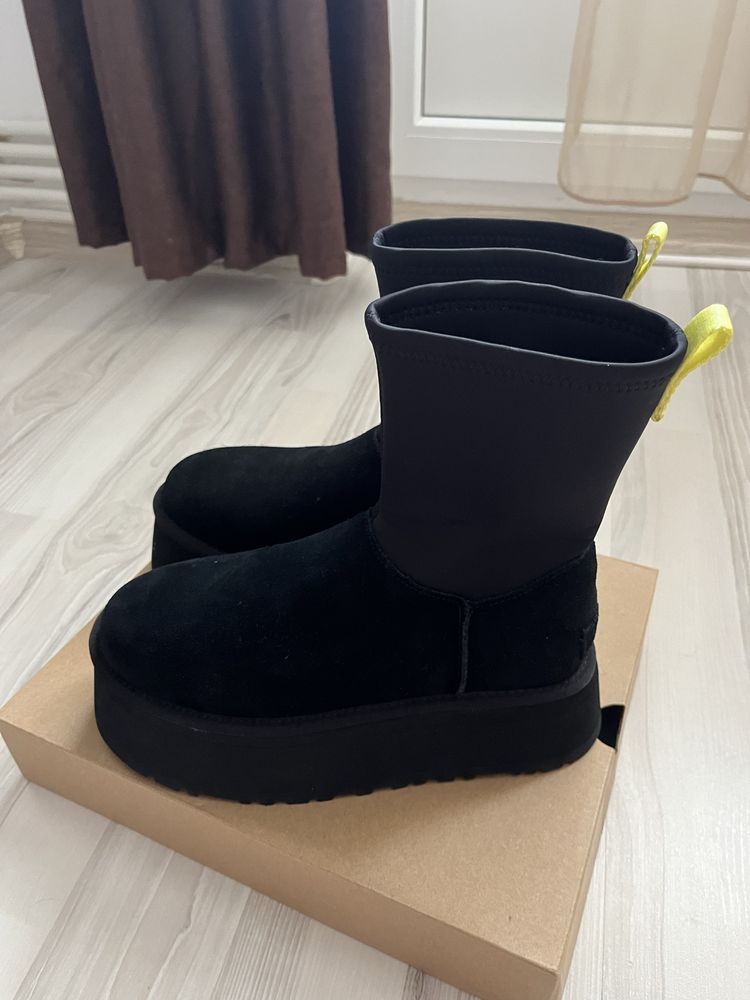 Ugg Classic Dipper-pe comandă orice marime(negru sau maro)