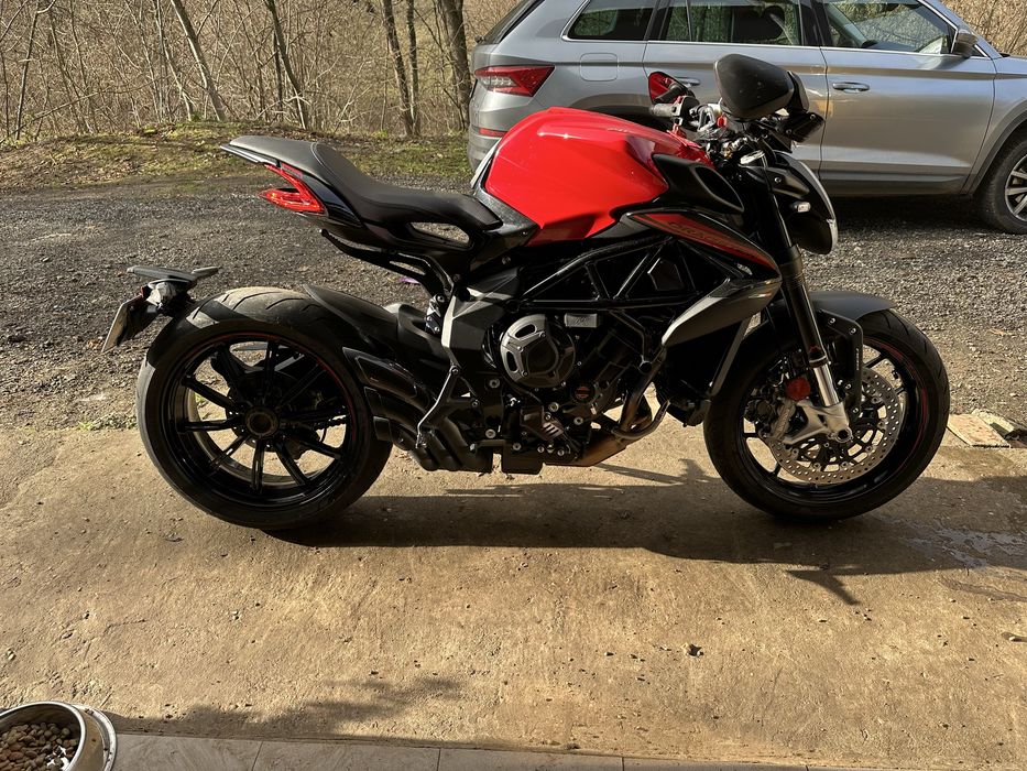 MV Agusta Brutale 800 Dragster Rosso editie aniversara