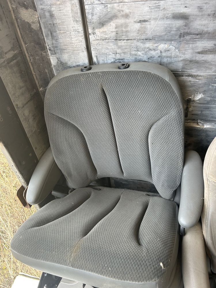 Vand scaune si bancheta Chrysler voyager si Grand voyager