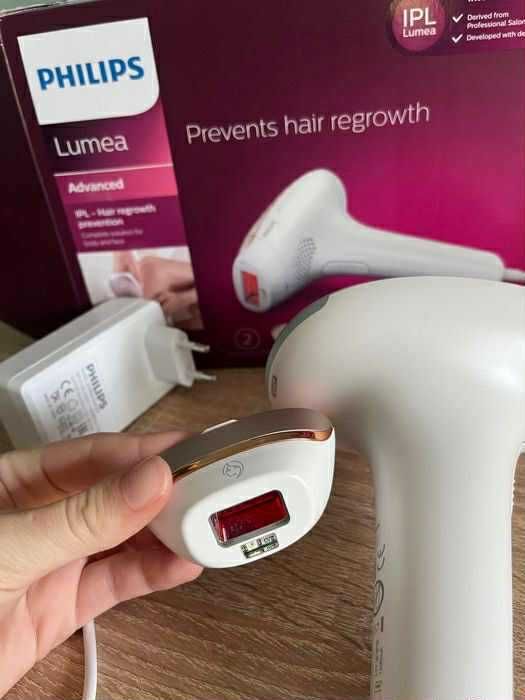 Фотоепилатор Philips Lumea Advanced