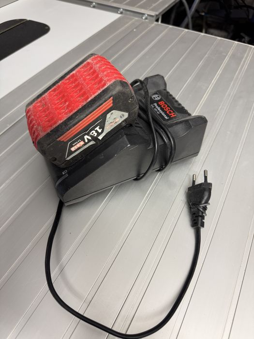 Incarcator bosch si baterie 18v 6 ah