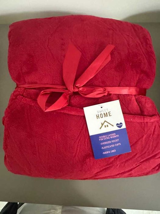 Топло зимно одеяло с ръкави и качулка Home Sweet