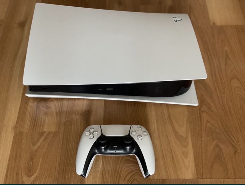 Перфектен PlayStation 5 Disk edition PS5