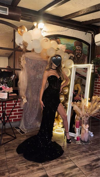 Дизайнерска бална рокля