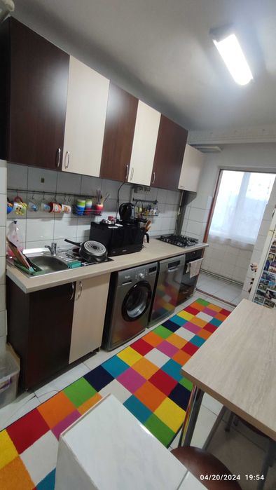Proprietar, vand apartament 2 camere, decomandat, langa Astoria.