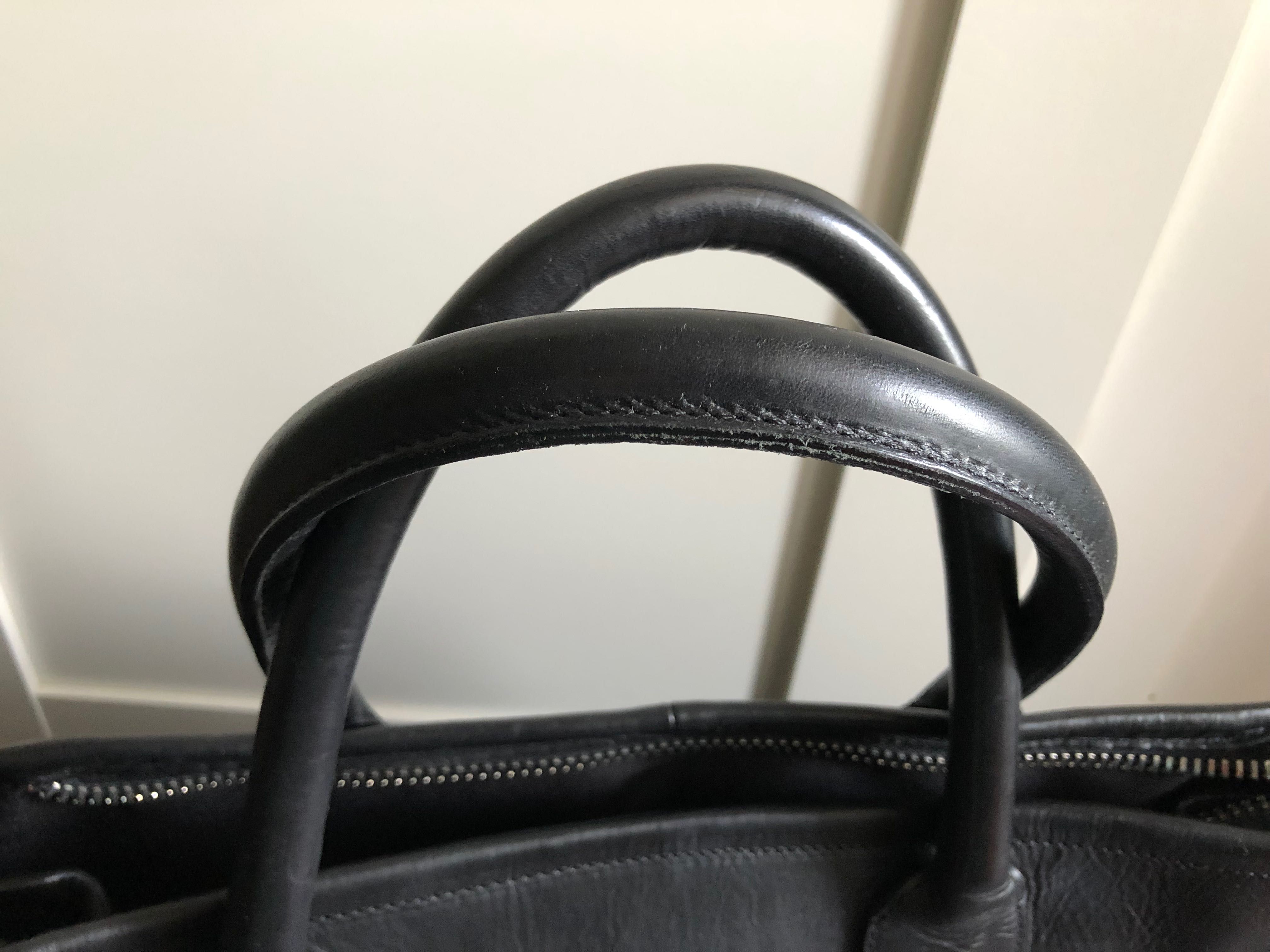 Оригинална кожена чанта с апликация Manoush