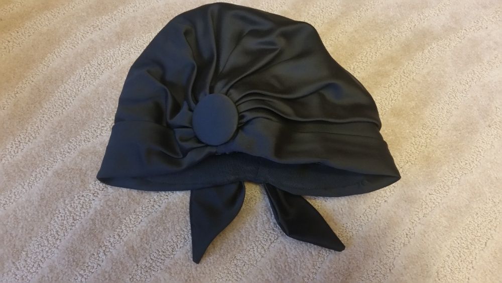 Turban negru de dama, deosebit.