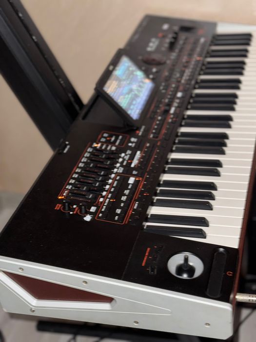 Korg pa4x 61 Перфектен
