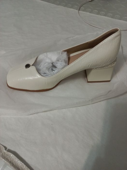 Продам туфли женские