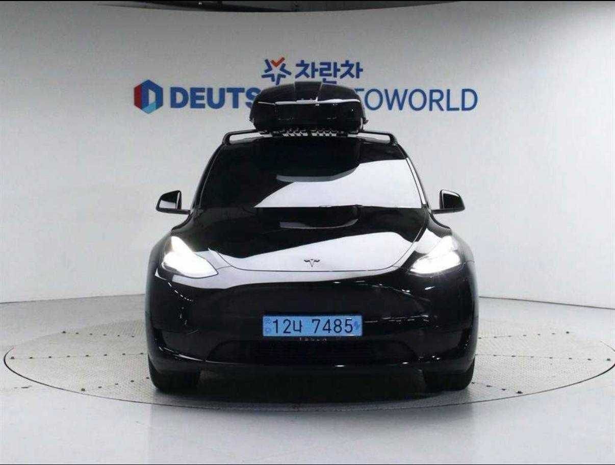 Tesla Model Y RWD