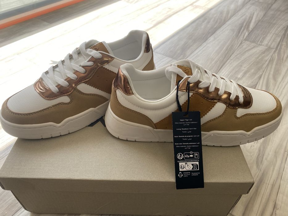 Маратонки Бели Спортни