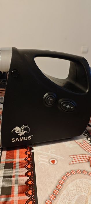 Masina de tocat Samus, 1500 W, Accesorii carnati suc rosii
c