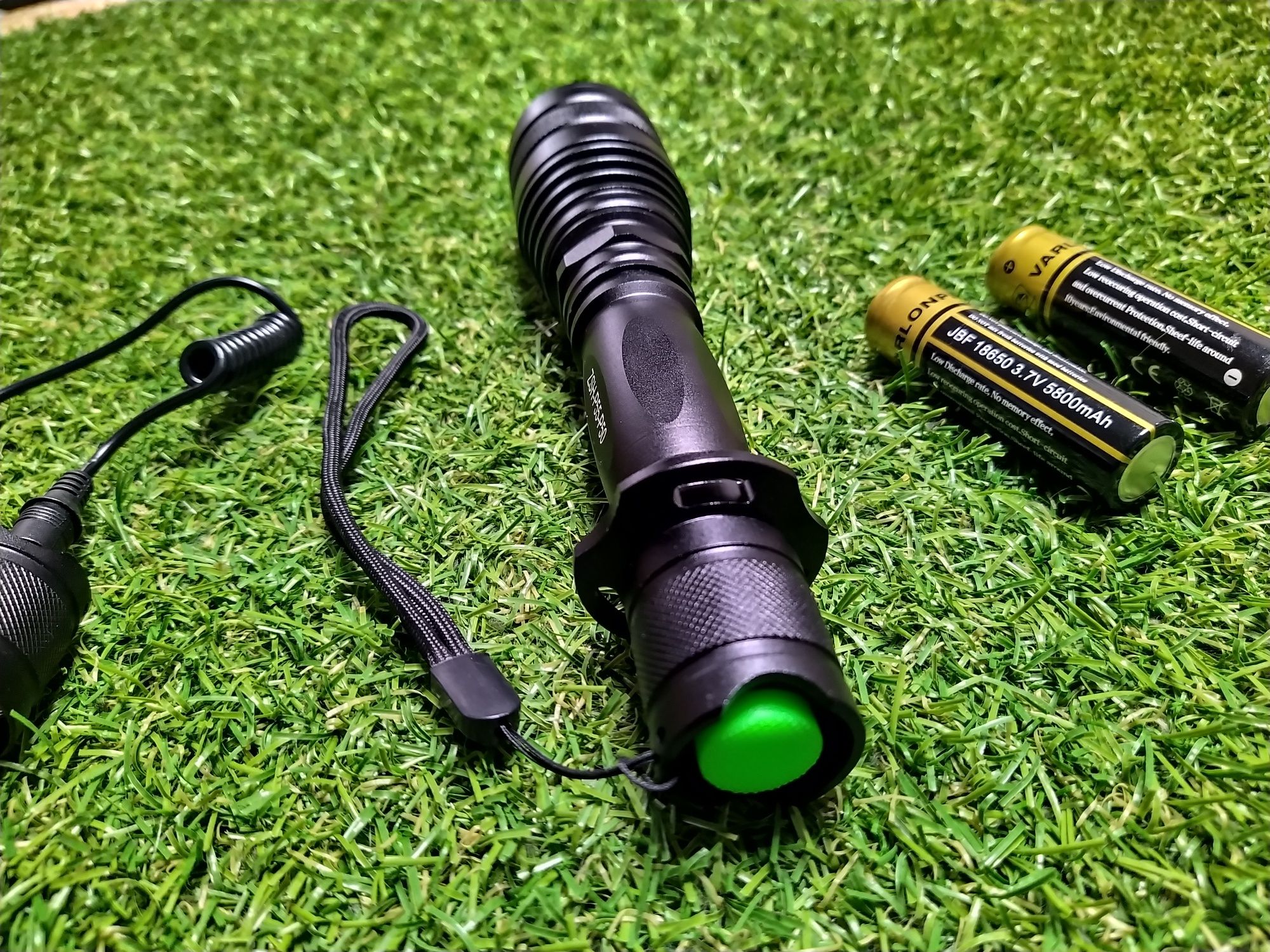 NEW CREE XHP50 VÂNĂTOR ! Lanterna profesionala, 100%metal pt arma