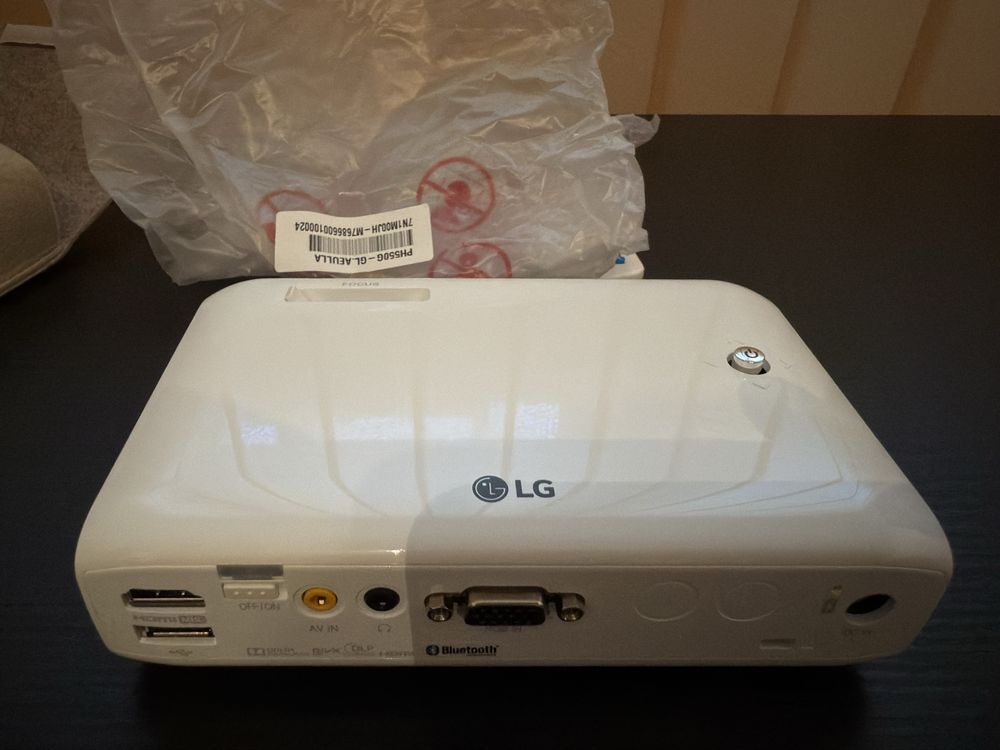 Vand proiector portabil LG PH550G LED