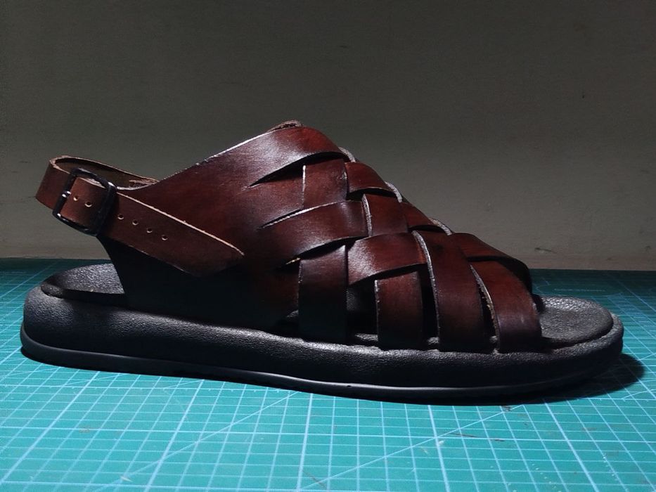 Кожаный сандали весна-лето.